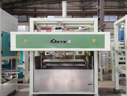 700Pcs / H تخم مرغ کارتن ماشین آلات قابل جابجایی فرم 3-4 نوع